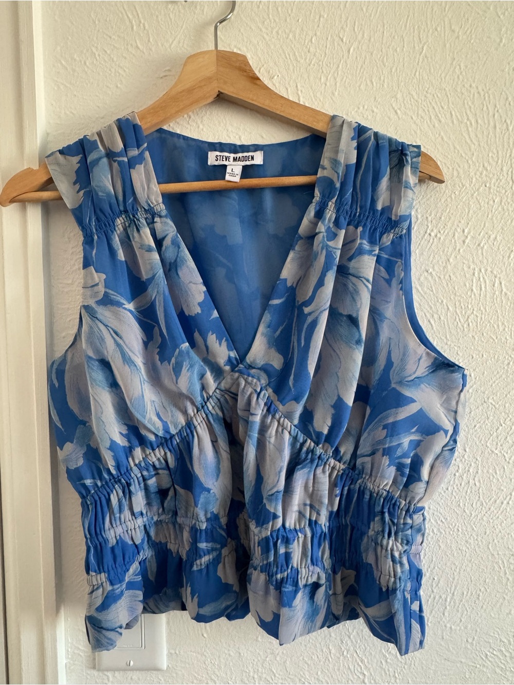 Steve Madden Blue Floral Sleeveless Blouse